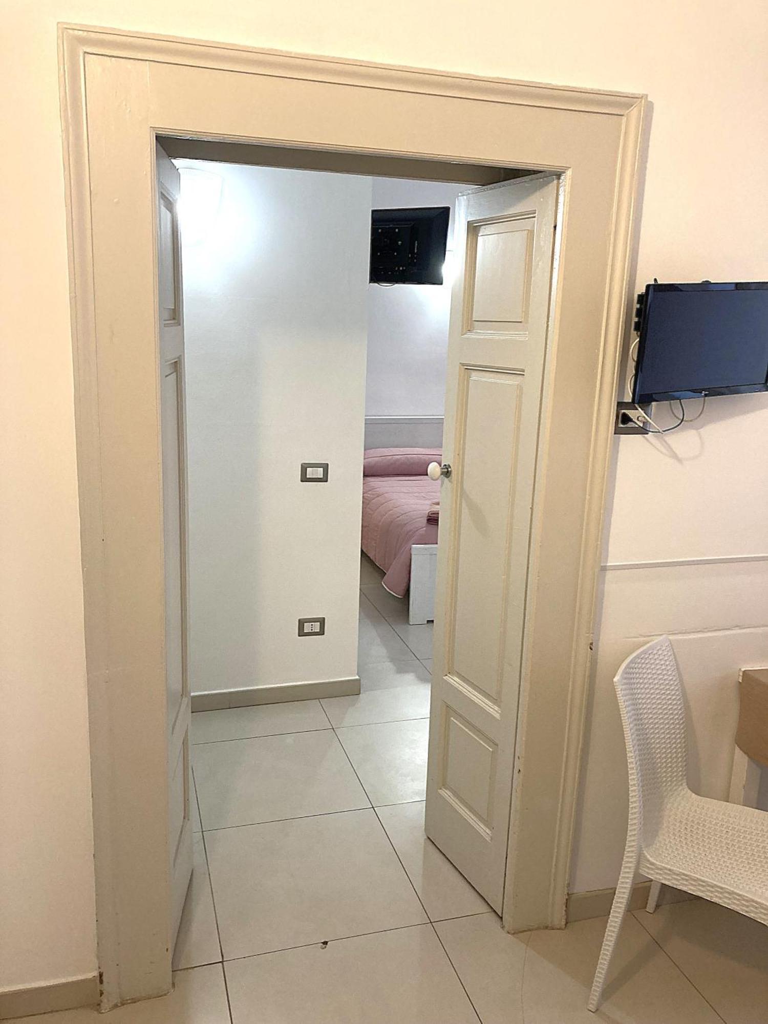 Appartamento Aurora Бари Экстерьер фото